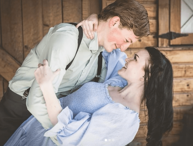 ‘BRIGHT STAR’ AT DRAPER HISTORIC DOES RIGHT BY THIS FAN&nbsp;(REVIEW)